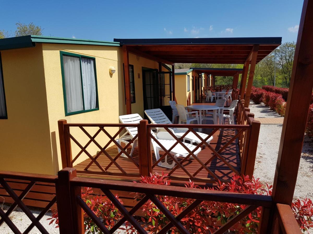 Fkk Ulika - Naturist Mobile Homes Eden Porec Esterno foto